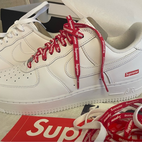 🔥 Supreme x Nike Air Force 1 Low White size US 9.5 style CU9225 - Picture 10 of 17
